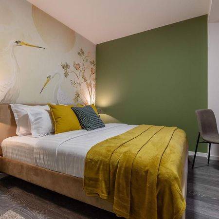 Holt - Lucky Cranes Appartement Boekarest Buitenkant foto